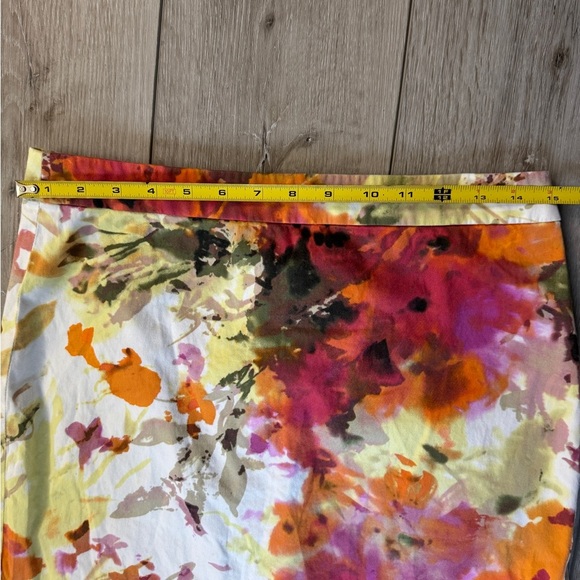 J. Crew Orange Pink Floral Pencil Skirt Cocktail Size 4. - Picture 7 of 8
